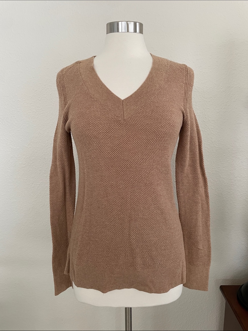 GAP Long Sleeve V-Neck long sleeve top in Taupe